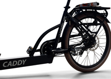 Afbeelding in Gallery-weergave laden, Detail van het zwarte frame en achterwiel van de BakFietsenWinkel Vogue Caddy elektrische bakfiets met schijfrem.
